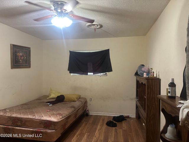 3025 Meadow Forest Drive, Jackson, MS 39212