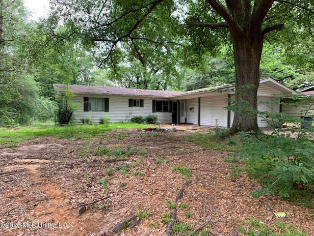 3025 Meadow Forest Drive, Jackson, MS 39212
