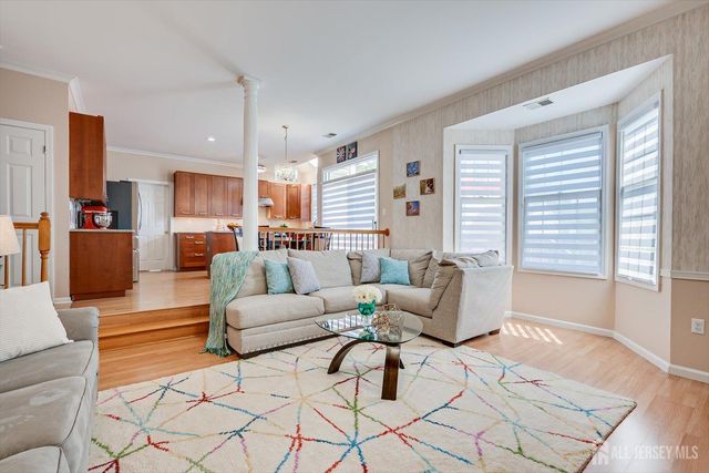 8 Tufts Court, South Brunswick, NJ 08824