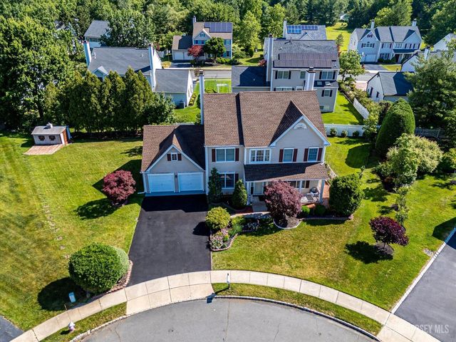 8 Tufts Court, South Brunswick, NJ 08824