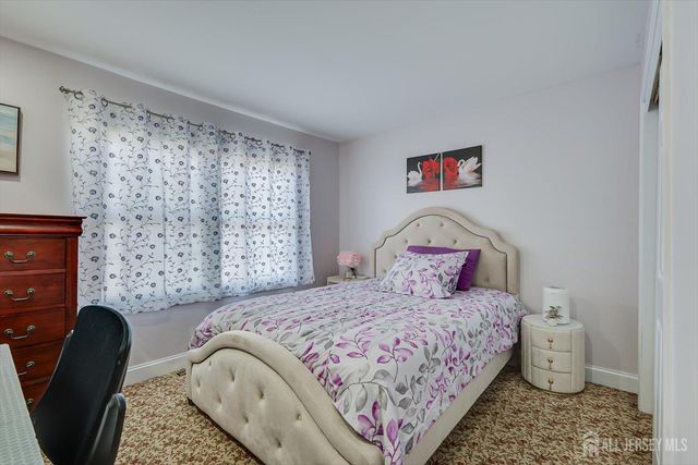 8 Tufts Court, South Brunswick, NJ 08824