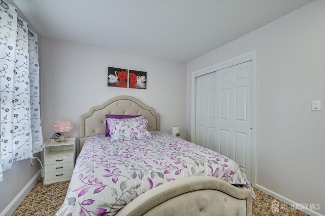 8 Tufts Court, South Brunswick, NJ 08824