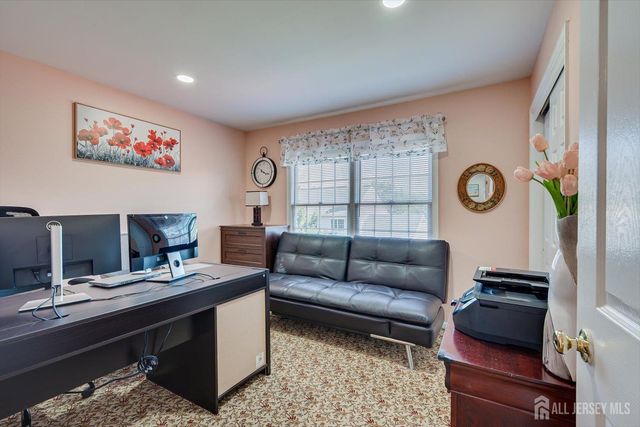 8 Tufts Court, South Brunswick, NJ 08824