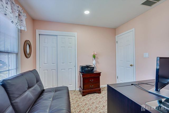 8 Tufts Court, South Brunswick, NJ 08824