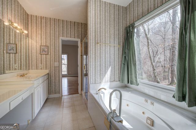 207 Stone Ridge Court, Jasper, GA 30143