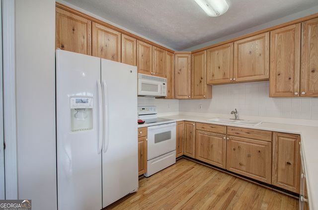 207 Stone Ridge Court, Jasper, GA 30143