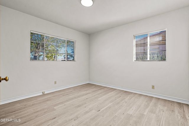 175 BEN SWAIN Drive, El Paso, TX 79915