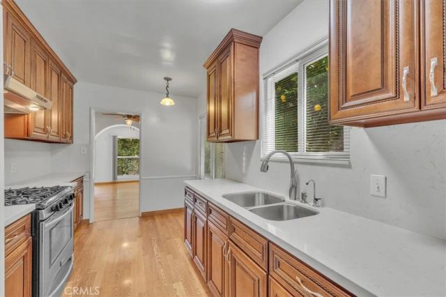 8062 Wynne, Reseda, CA 91335