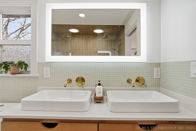 3926 E 32nd Street, Tulsa, OK 74135