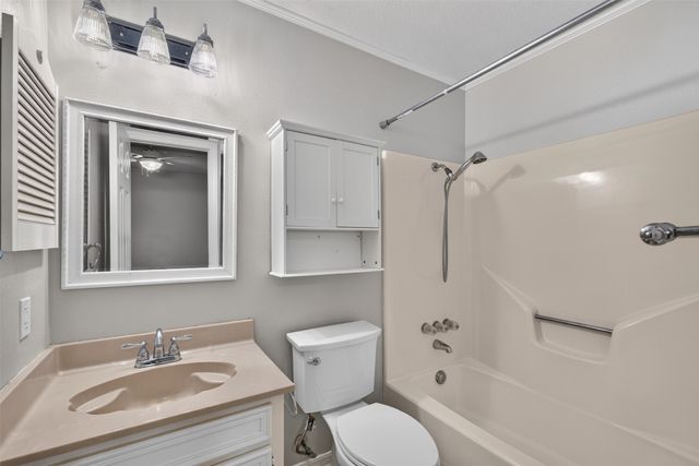 5701 Hollyhock Lane, Bossier City, LA 71112