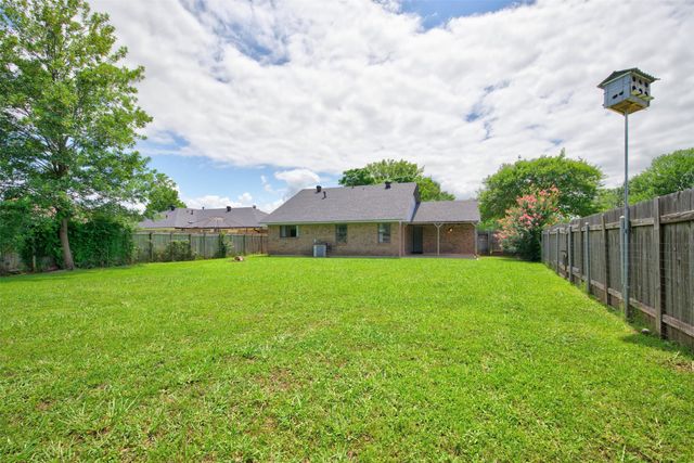 5701 Hollyhock Lane, Bossier City, LA 71112