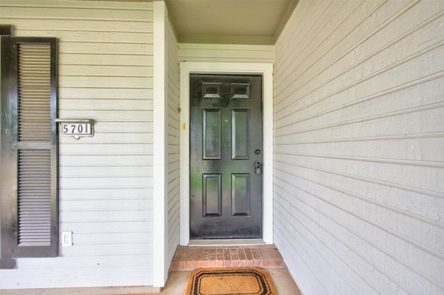 5701 Hollyhock Lane, Bossier City, LA 71112