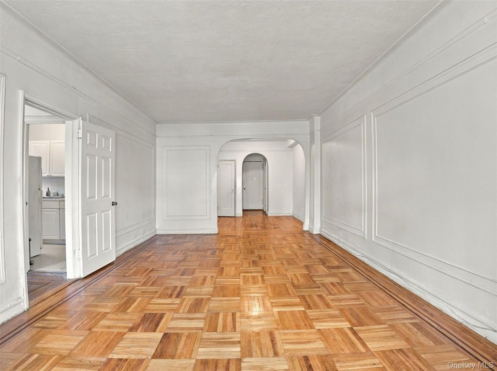 754 Brady Avenue 303, Bronx, NY 10462 — photo 5