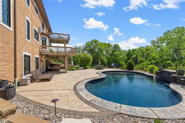 54 Bogey Estates Drive, St Charles, MO 63303