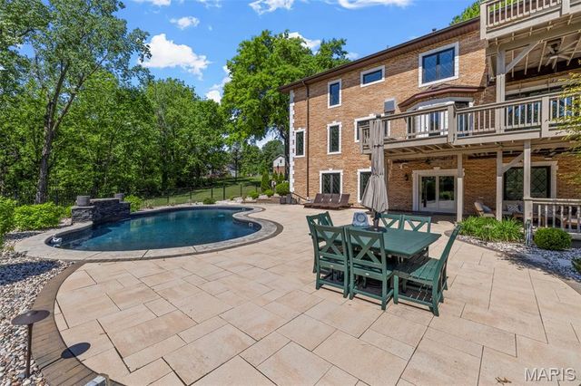 54 Bogey Estates Drive, St Charles, MO 63303