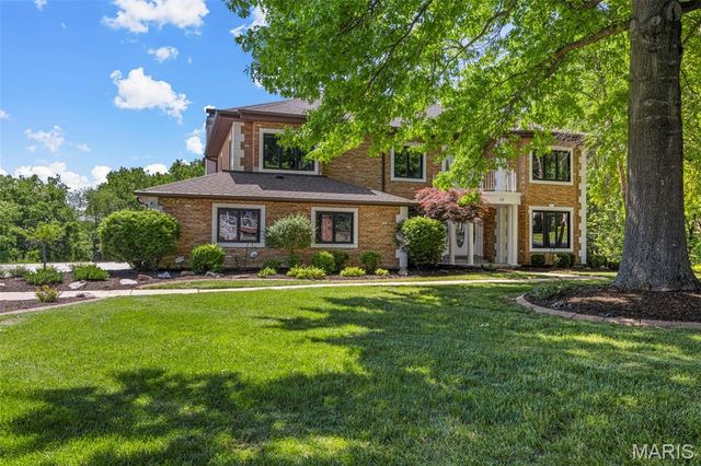 54 Bogey Estates Drive, St Charles, MO 63303