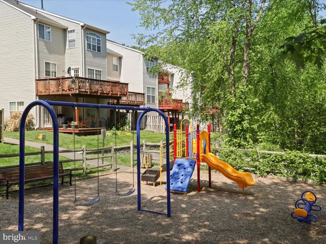 8363 JOVIN CIR, Springfield, VA 22153