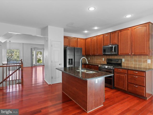 8363 JOVIN CIR, Springfield, VA 22153