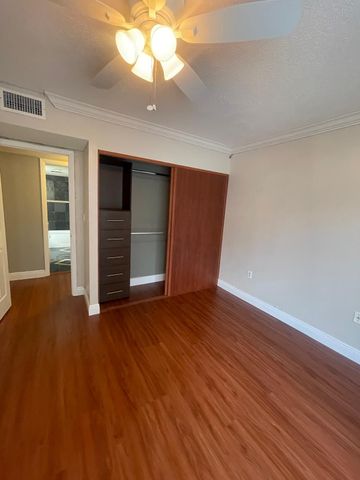 4156 Inverrary Drive 202, Lauderhill, FL 33319