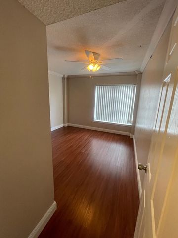 4156 Inverrary Drive 202, Lauderhill, FL 33319