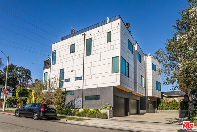 906 N Benton Way, Los Angeles, CA 90026