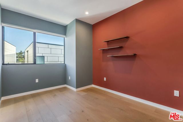 906 N Benton Way, Los Angeles, CA 90026