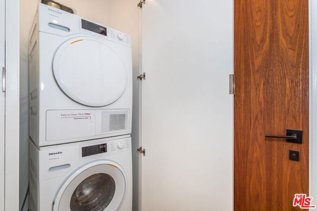 906 N Benton Way, Los Angeles, CA 90026