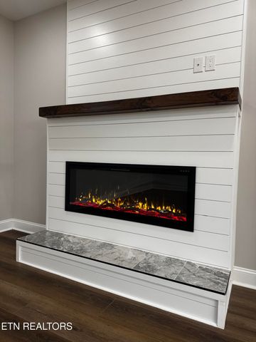 1545 Slover Springs Rd, Dandridge, TN 37725