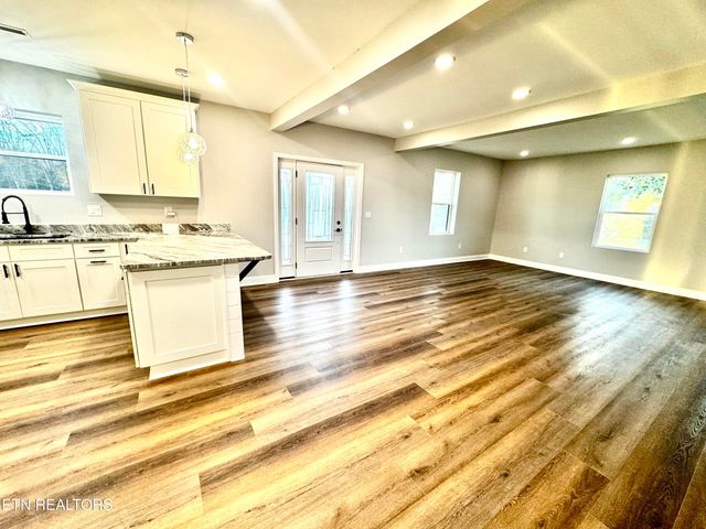 1545 Slover Springs Rd, Dandridge, TN 37725