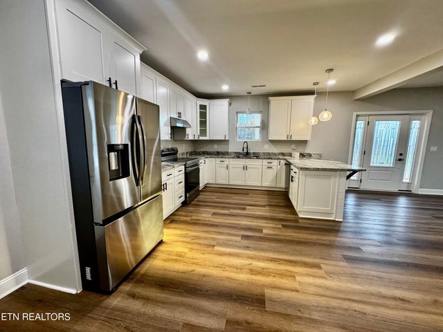 1545 Slover Springs Rd, Dandridge, TN 37725