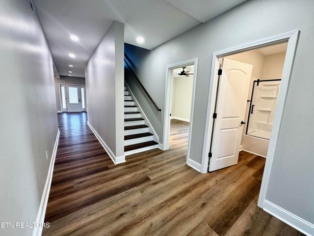 1545 Slover Springs Rd, Dandridge, TN 37725