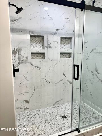 1545 Slover Springs Rd, Dandridge, TN 37725