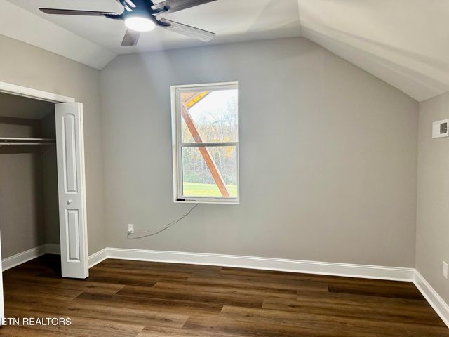 1545 Slover Springs Rd, Dandridge, TN 37725