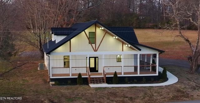 1545 Slover Springs Rd, Dandridge, TN 37725