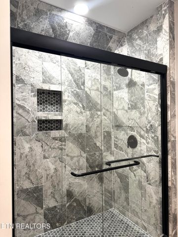 1545 Slover Springs Rd, Dandridge, TN 37725