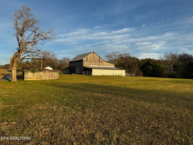 1545 Slover Springs Rd, Dandridge, TN 37725