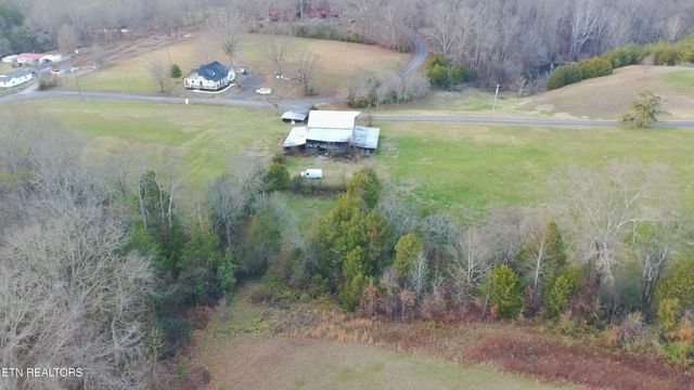 1545 Slover Springs Rd, Dandridge, TN 37725