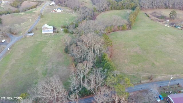 1545 Slover Springs Rd, Dandridge, TN 37725