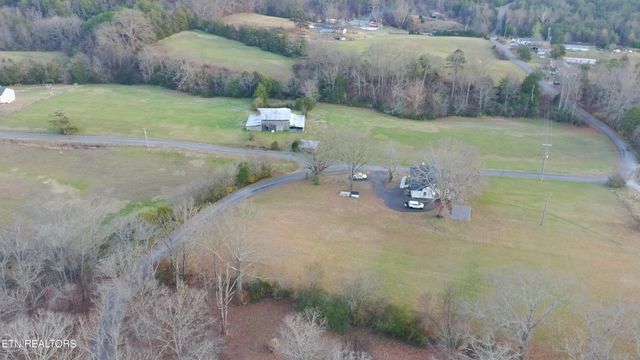 1545 Slover Springs Rd, Dandridge, TN 37725