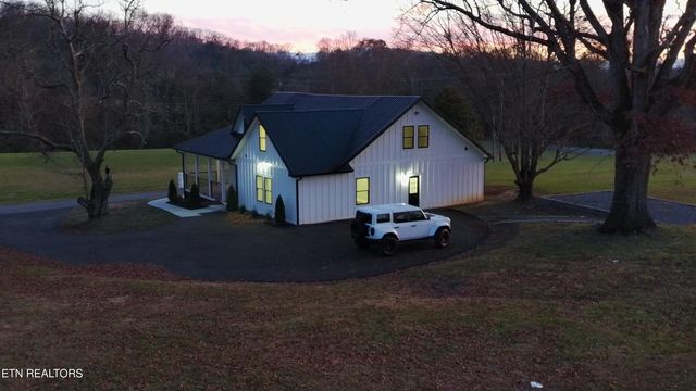 1545 Slover Springs Rd, Dandridge, TN 37725