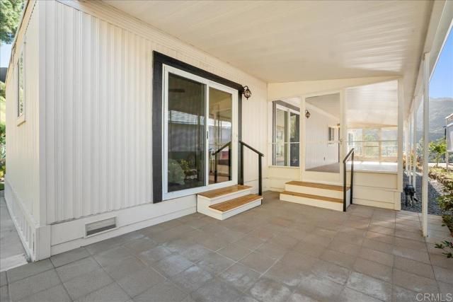 8975 Lawrence Welk Drive SPC 195, Escondido, CA 92026