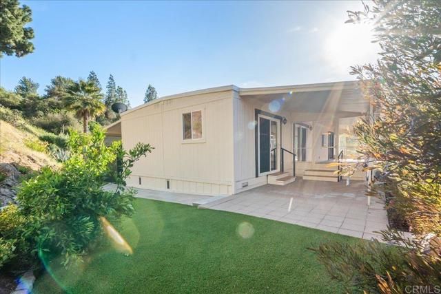 8975 Lawrence Welk Drive SPC 195, Escondido, CA 92026