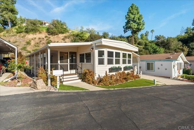 8975 Lawrence Welk Drive SPC 195, Escondido, CA 92026