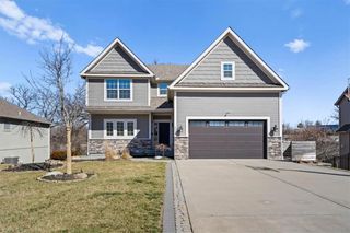 5037 NW Timberline Drive, Riverside, MO 64150