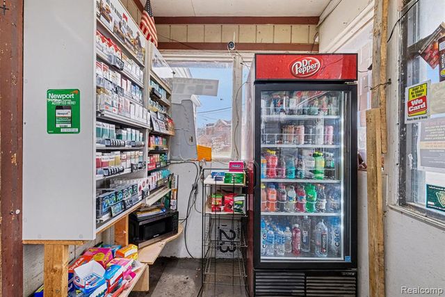 2702 N Franklin Avenue, Flint, MI 48506