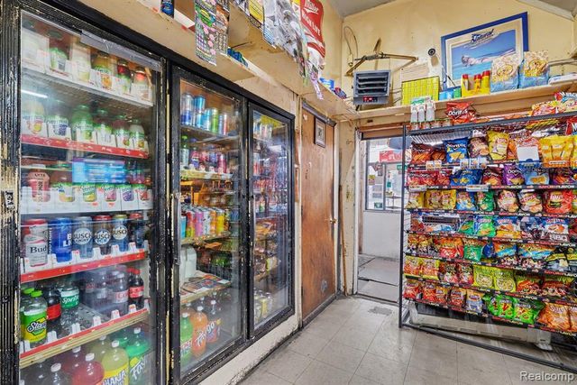 2702 N Franklin Avenue, Flint, MI 48506