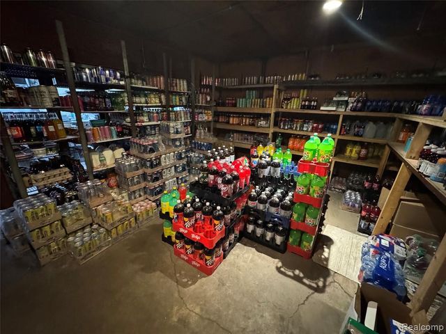 2702 N Franklin Avenue, Flint, MI 48506