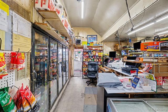 2702 N Franklin Avenue, Flint, MI 48506