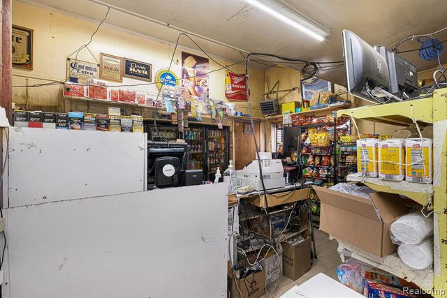 2702 N Franklin Avenue, Flint, MI 48506