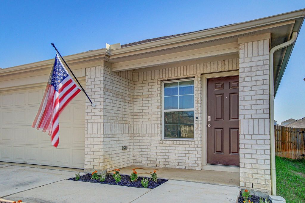 12224 Token TRL, Elgin, TX 78621